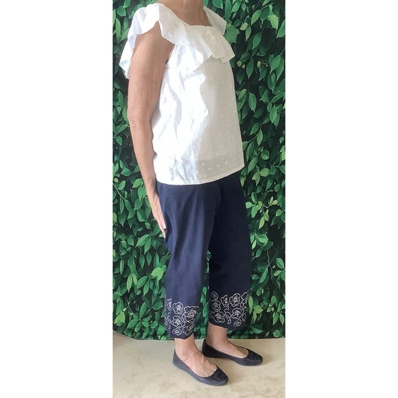 🌸 Tommy Hilfiger Navy Capris with Floral Hem Detail – Approx. Size 6 - Picture 2 of 11